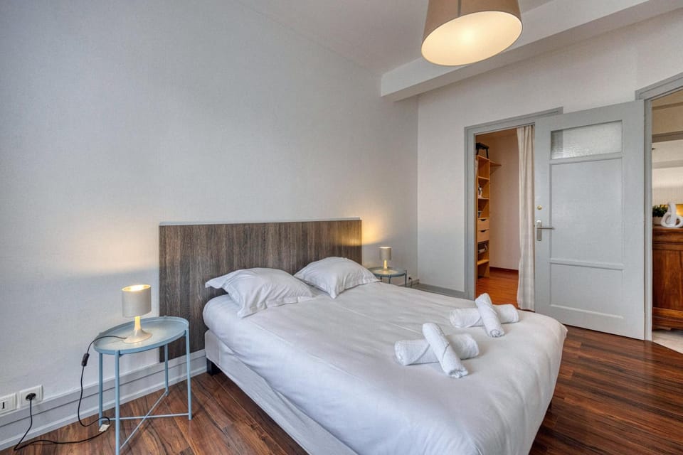 Bed, Photo of the whole room, Bedroom, towels, wardrobe