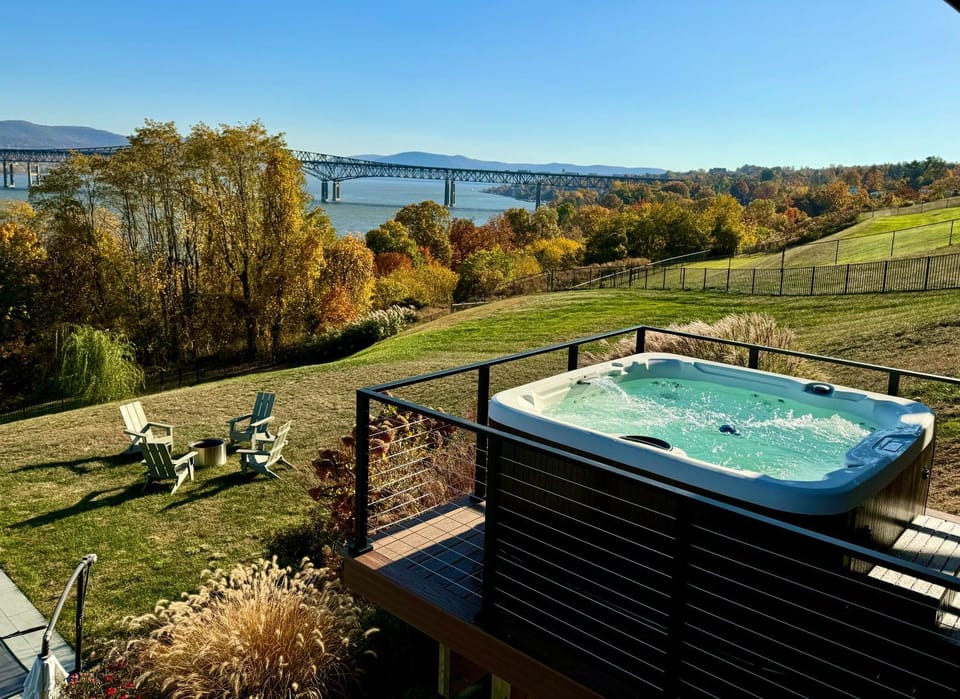 Hudson House House in Hudson Valley