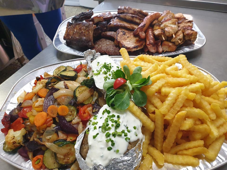 Restaurant/places to eat, Food