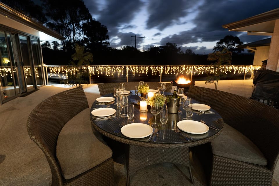 Seating area, Entertainment