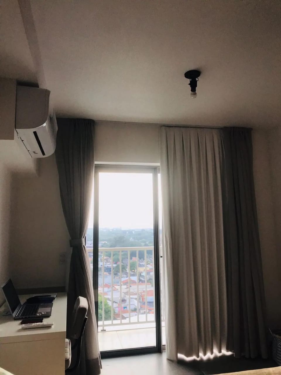 Photo of the whole room, Bedroom, air conditioner