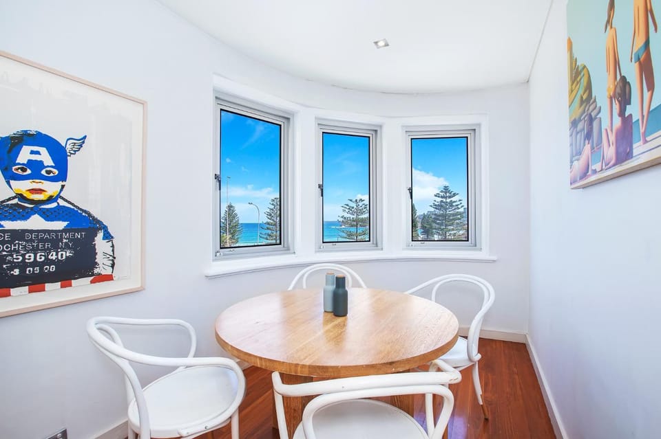 Beachside 2bed Escape - Beach Views Apartment in Sydney