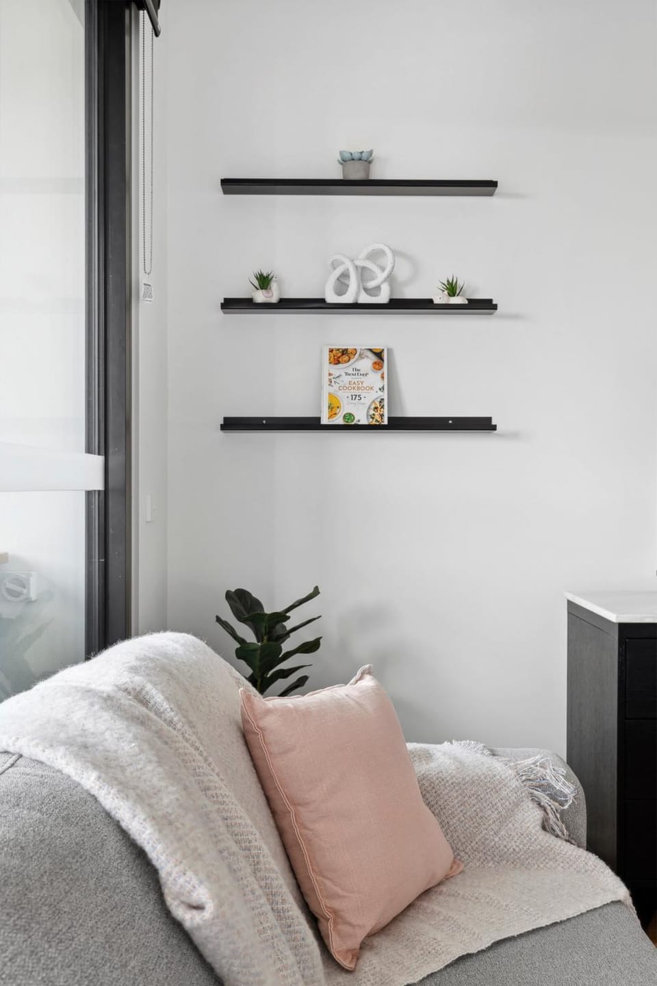 Retreat on Bellerine I 2BR Apartment I Geelong CBD Apartment in Geelong