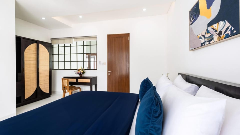 Bed, Photo of the whole room, Bedroom, wardrobe