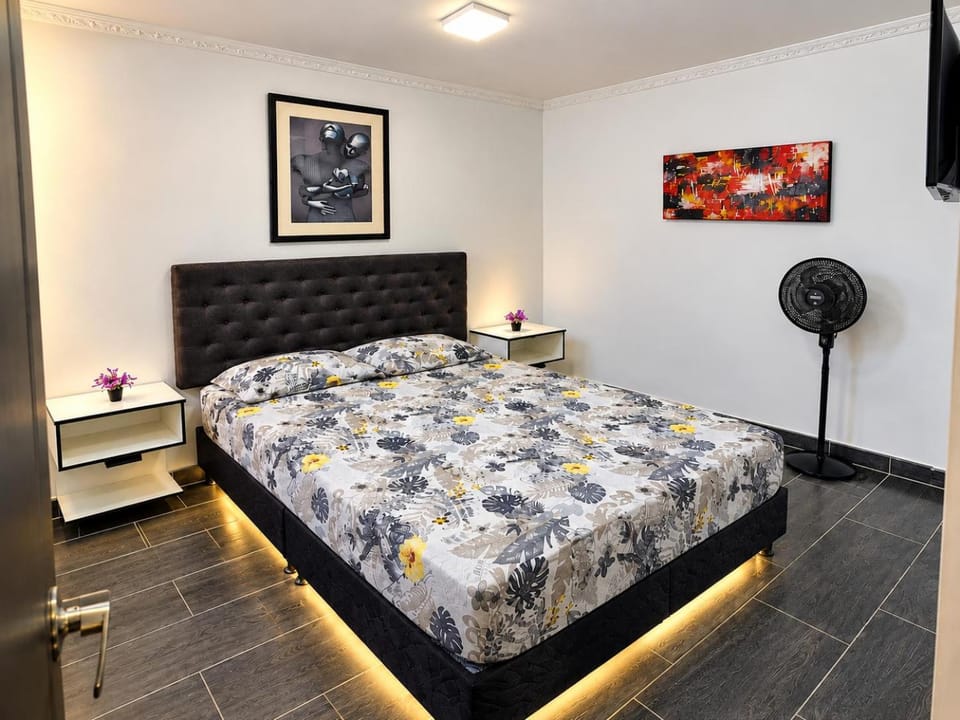Bed, Photo of the whole room