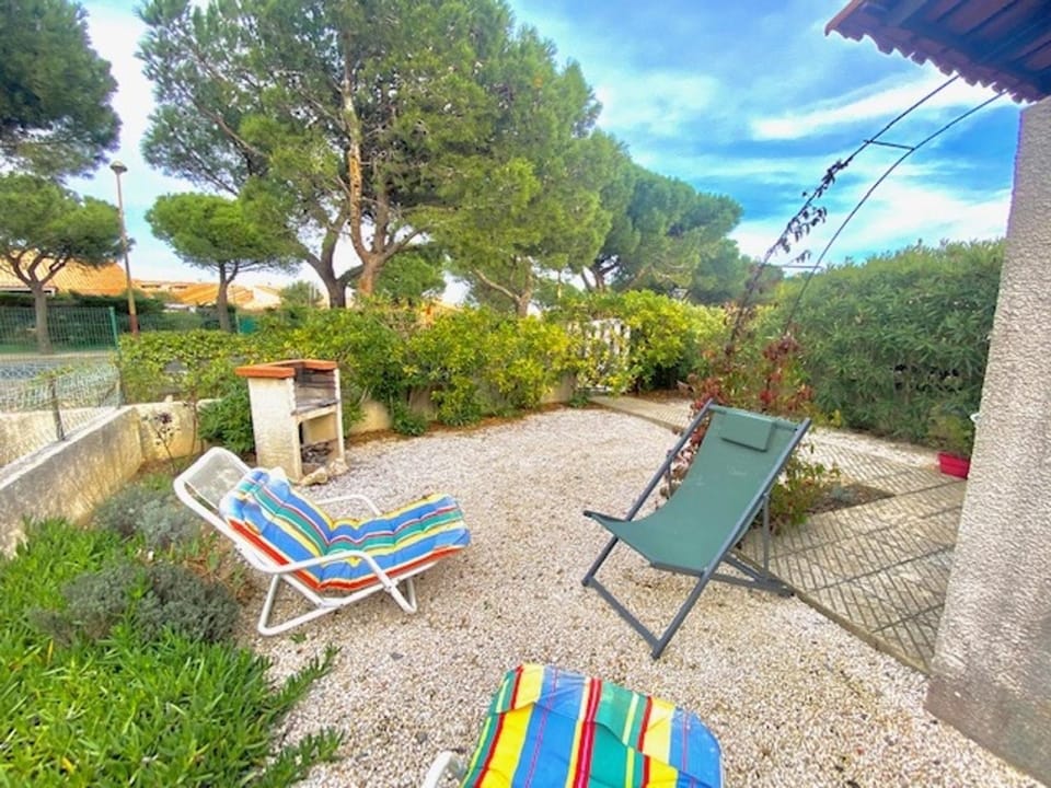 Charmante Villa T2 mezzanine, CLIMATISATION, Piscine, Parking, proche Plage - FR-1-795-42 Villa in Fleury