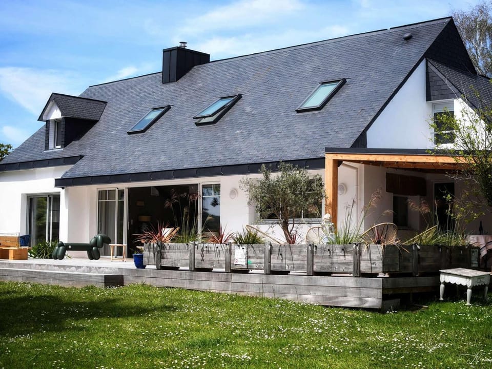 Maison rénovée, proche océan, calme, terrasses et jardin – La Forêt-Fouesnant - FR-1-481-166 House in Fouesnant