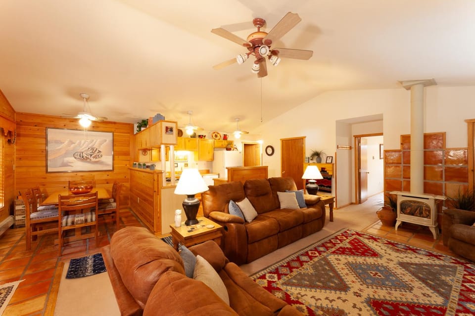 Living room, Dining area, fireplace, furniture