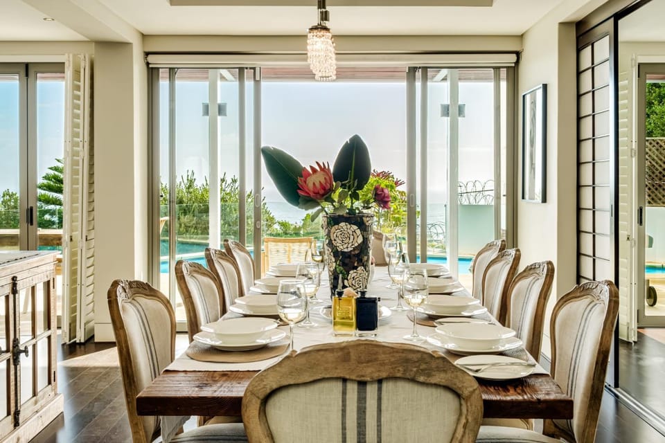 Seating area, Dining area