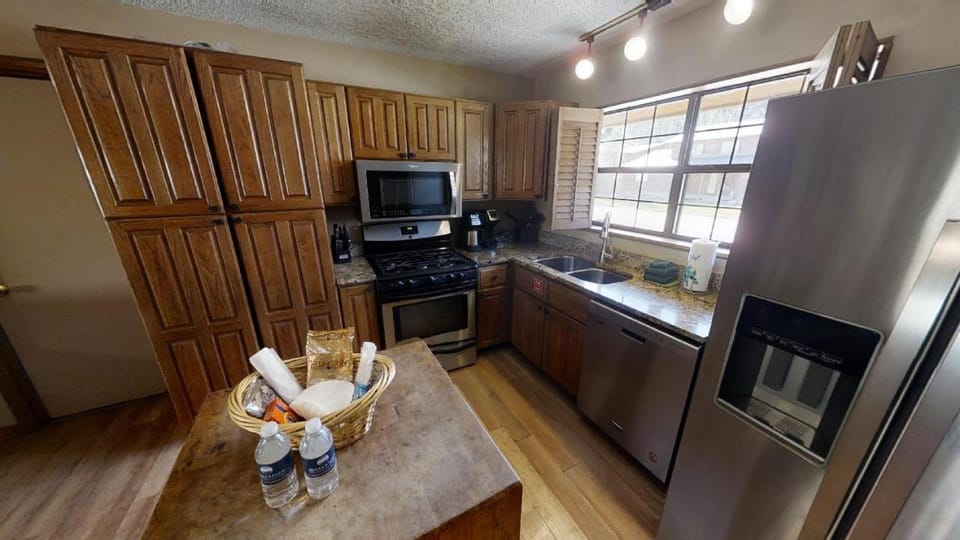 Day, Kitchen or kitchenette, dishwasher, furniture, microwave, oven, stove, kitchen