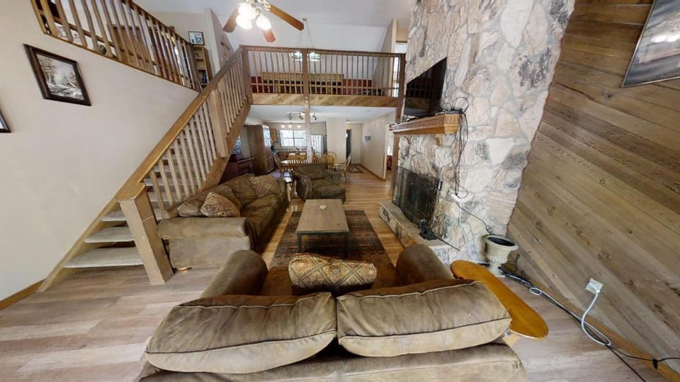 Day, Living room, Seating area, fireplace, furniture