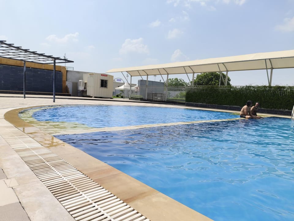 Pool view, Swimming pool