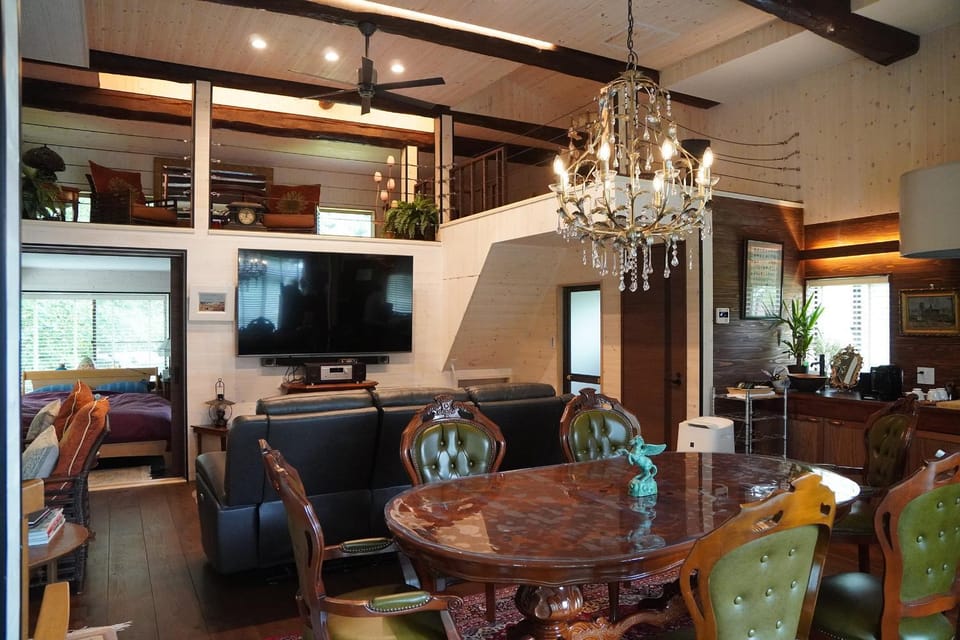 TV and multimedia, Dining area