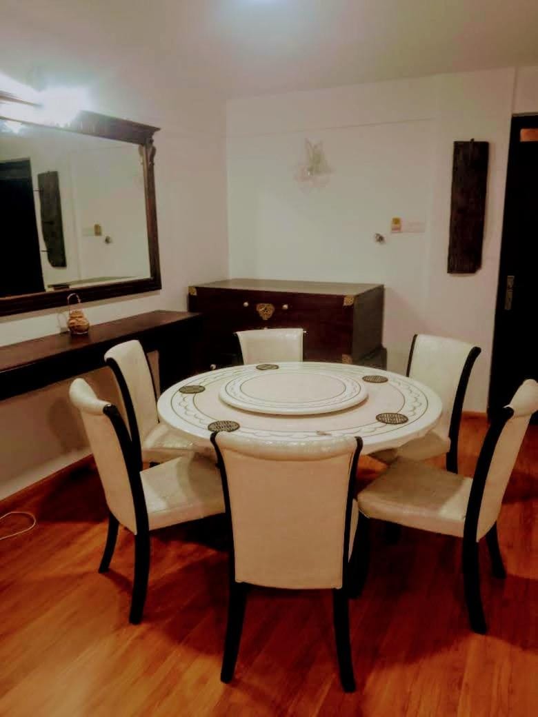Nuwaraeliya Penthouse Apartment with pool & Panaromic Views Apartment in Nuwara Eliya