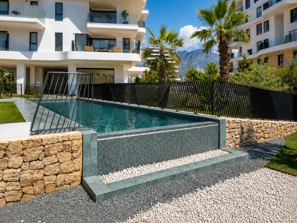 Property building, Swimming pool