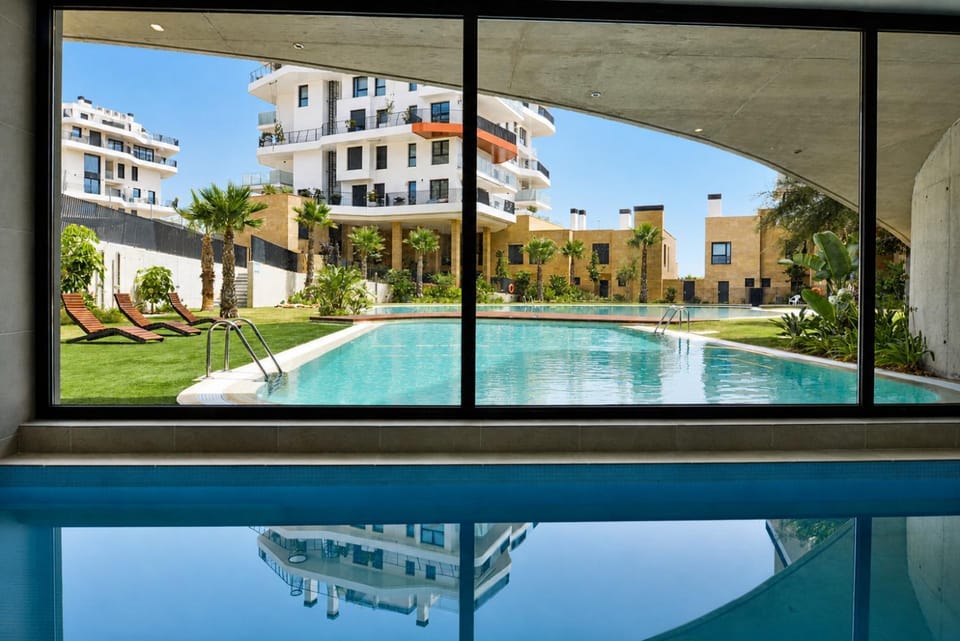 Property building, Garden view, Pool view, Swimming pool