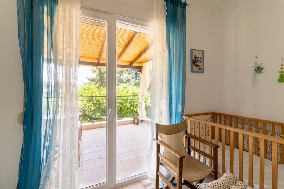 The Chain Well Maisonette House in Halkidiki