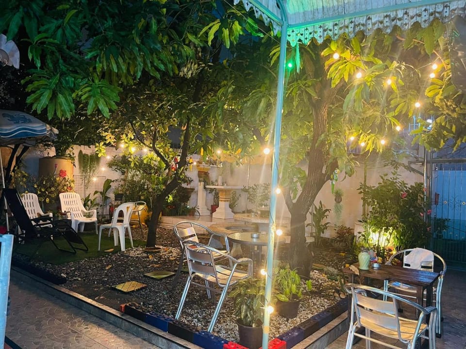 Communal lounge/ TV room, Garden, Garden