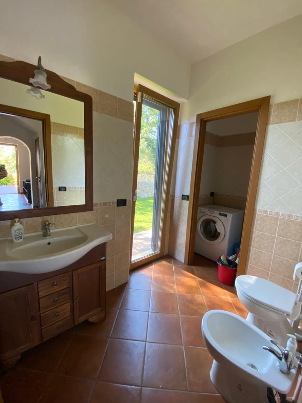 Bathroom, towels