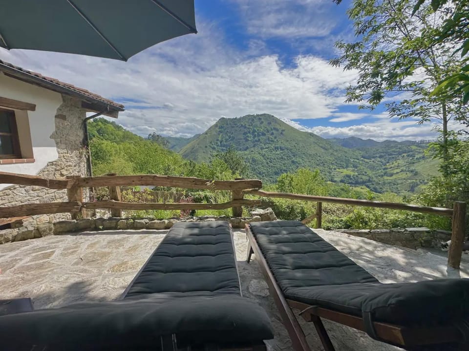 CANGAS DE ONIS RURAL HOUSE WITH VIEWs House in Asturias