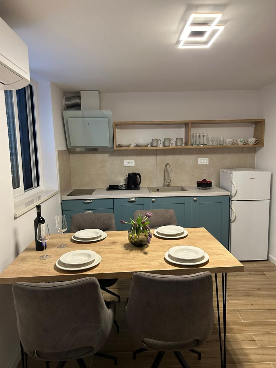 Kitchen or kitchenette