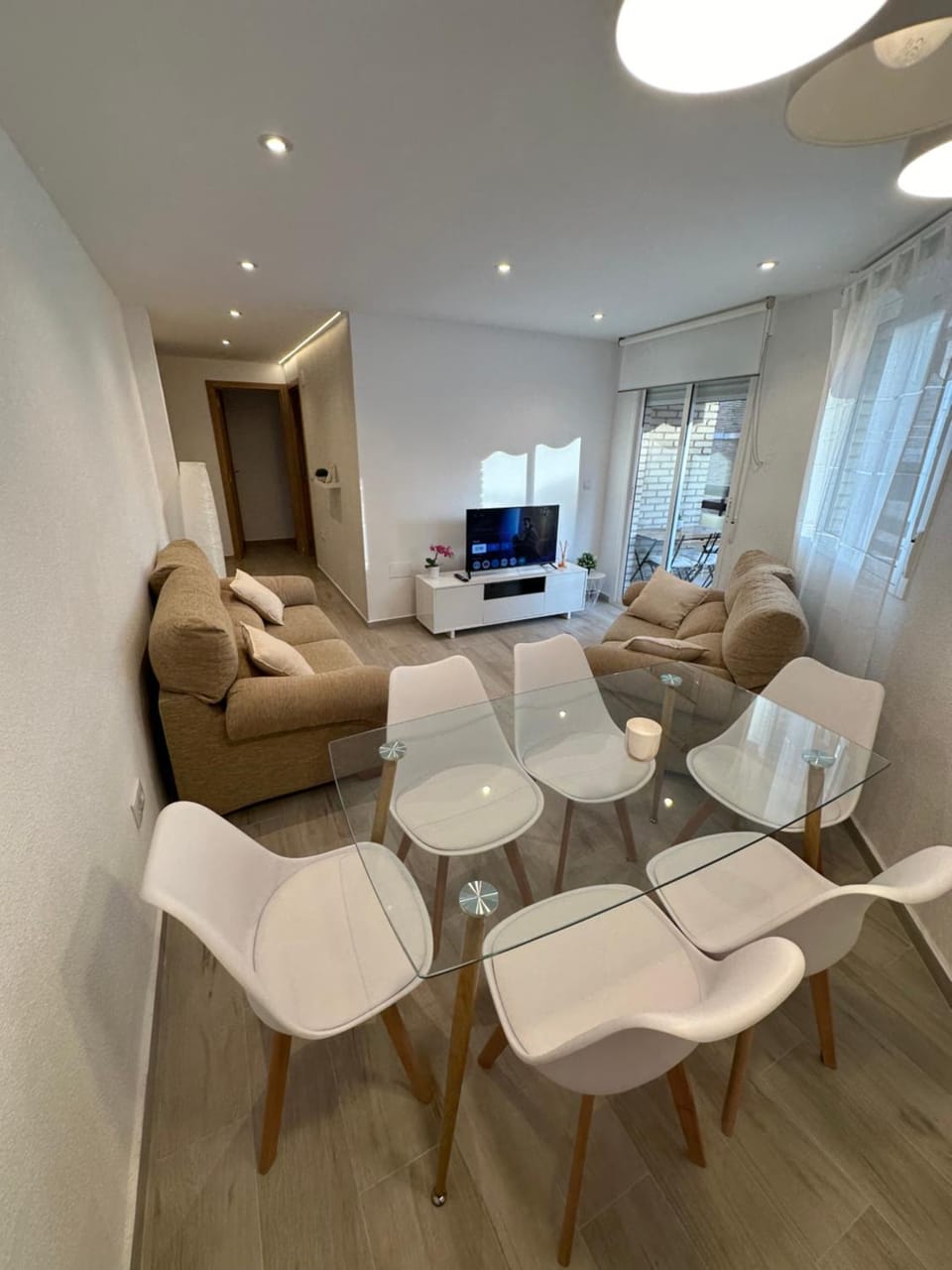 TV and multimedia, Living room, Seating area