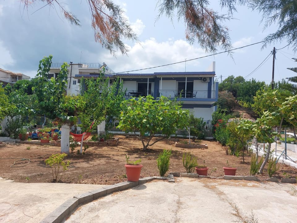 Property building, Garden