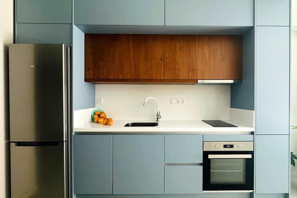 Kitchen or kitchenette, oven, stove