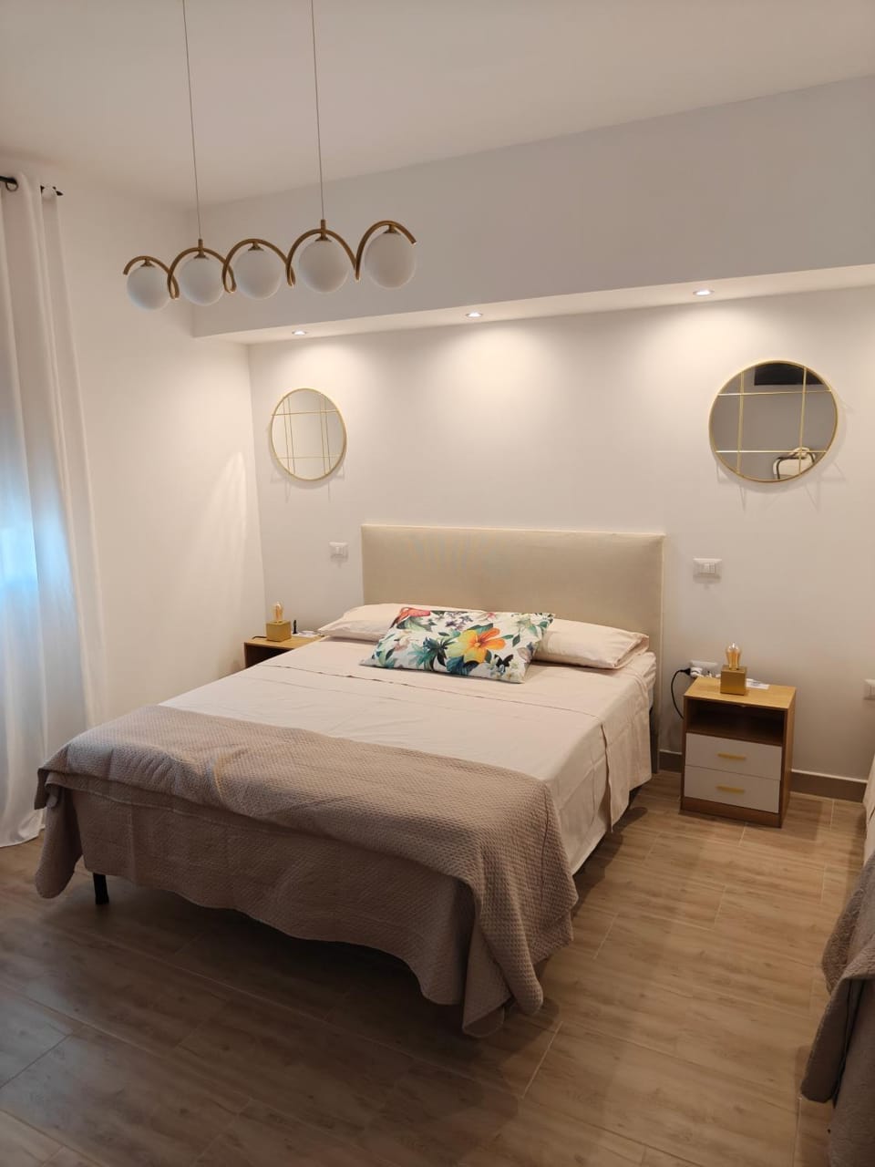 Isid'Oro Rooms - 50m dal mare Bed and Breakfast in Apulia