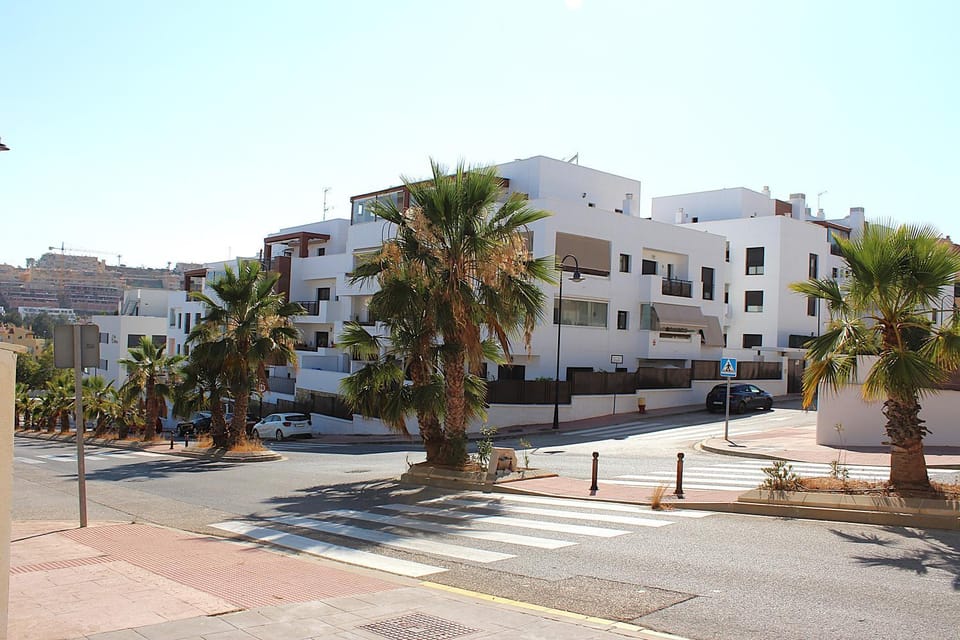 Property building, Neighbourhood, Street view, Location