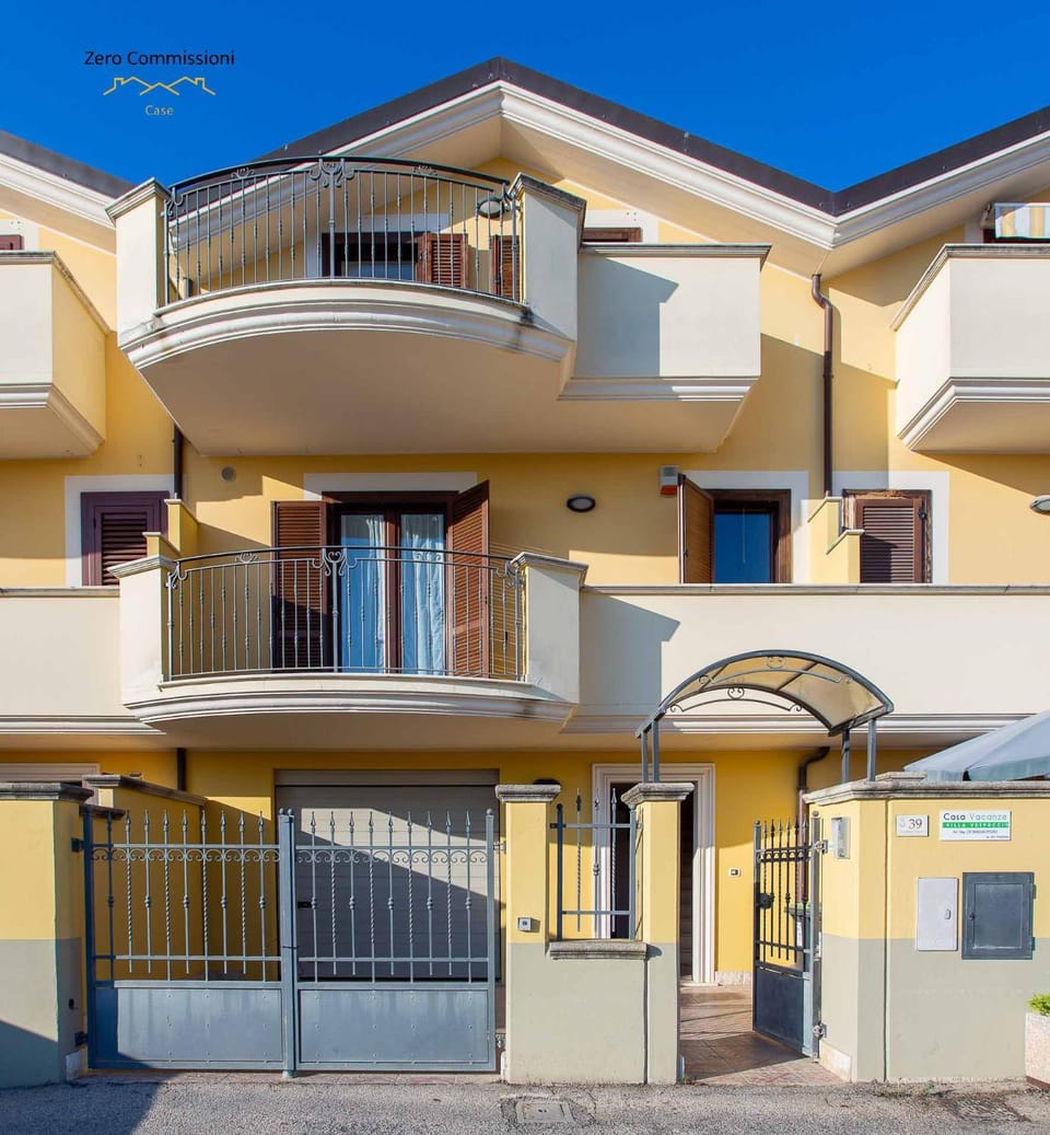 Property building, Balcony/Terrace