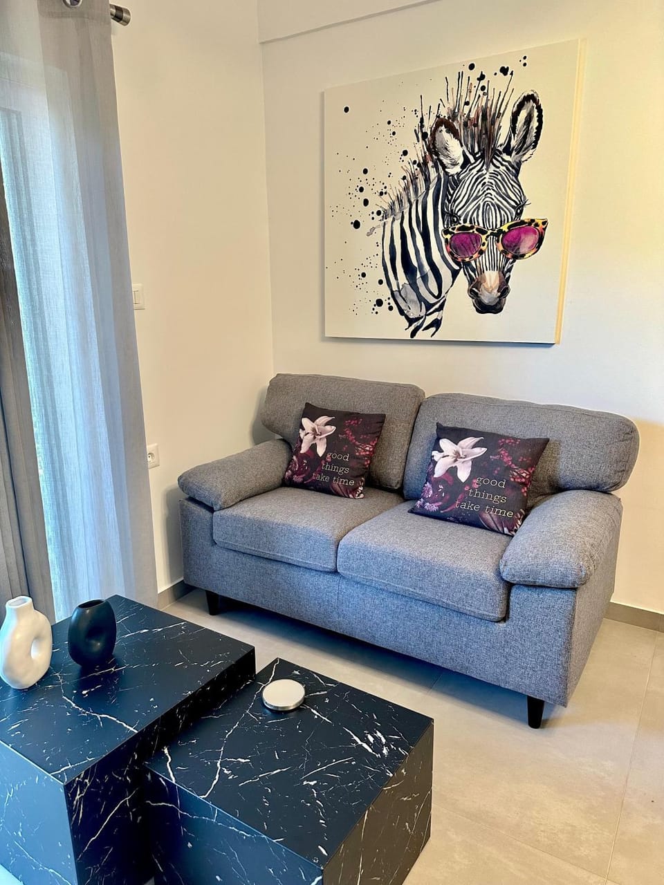 Living room, Seating area