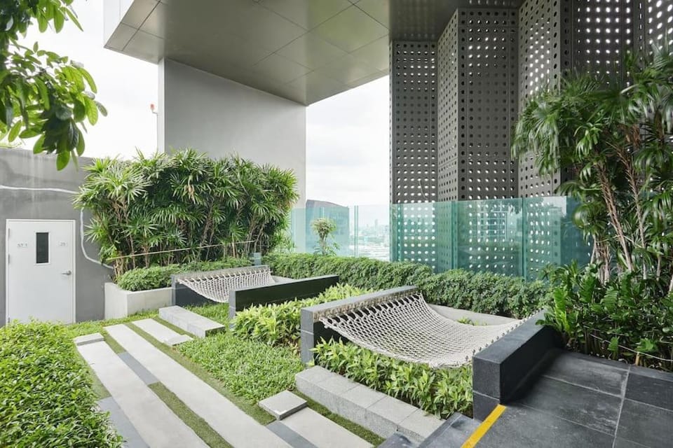 5mins walk to BTS Thonglor, Skyline View Apartment in Bangkok