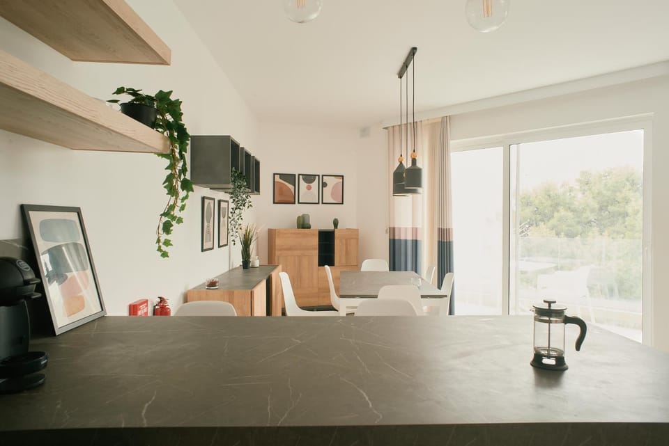 Coffee/tea facilities, Balcony/Terrace, Decorative detail, Dining area, kitchen