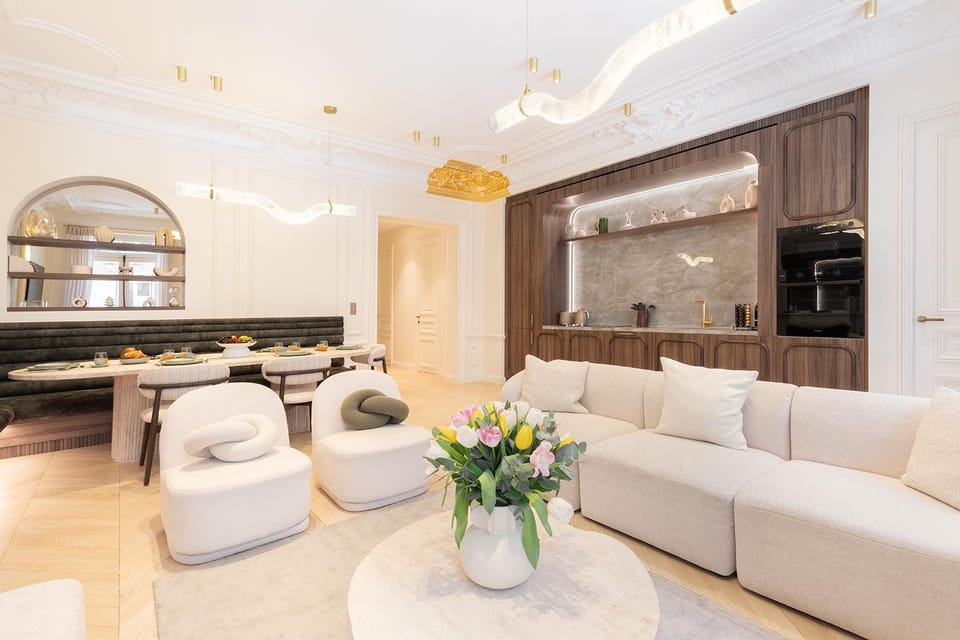 Kitchen or kitchenette, Living room, Seating area