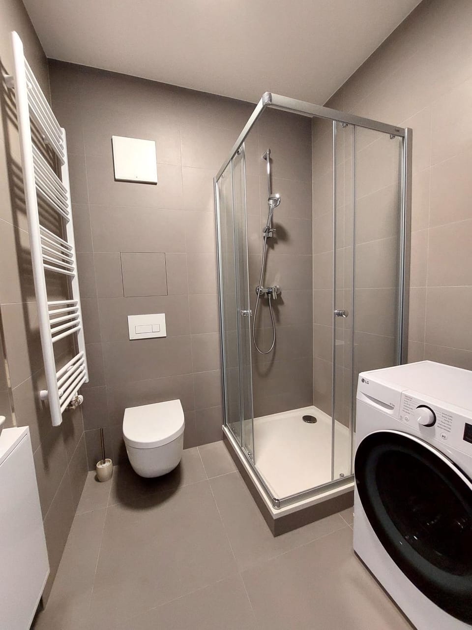 Apartman Zoku s private garage parking free Apartment in Slovakia