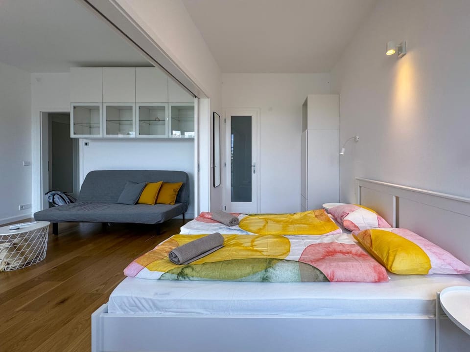 Bed, Bedroom
