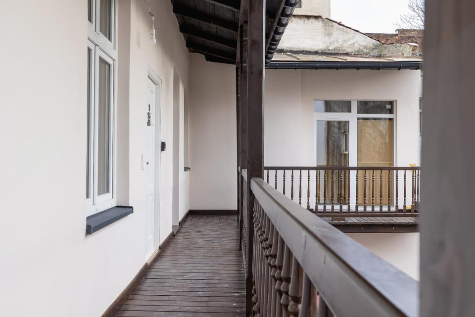 Property building, View (from property/room), Balcony/Terrace