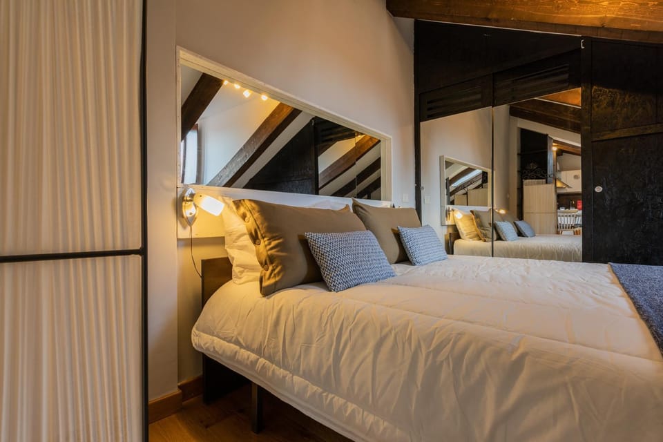 Bed, Bedroom