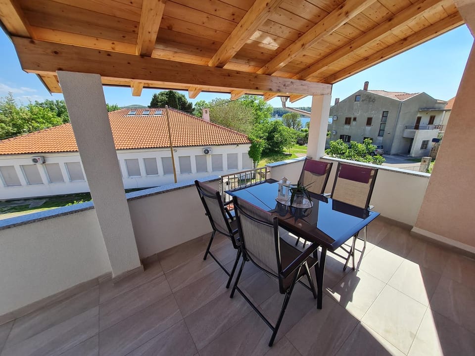 Day, Balcony/Terrace, Dining area