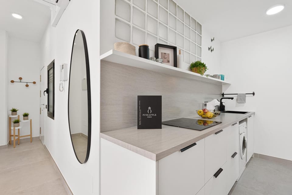 Kitchen or kitchenette, Lobby or reception
