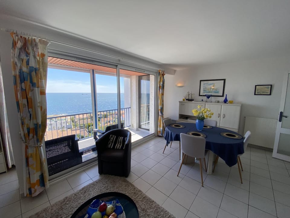 L'Antares - Appartement 2 Etoiles - Vue Mer Idéal Apartment in Château-d'Olonne
