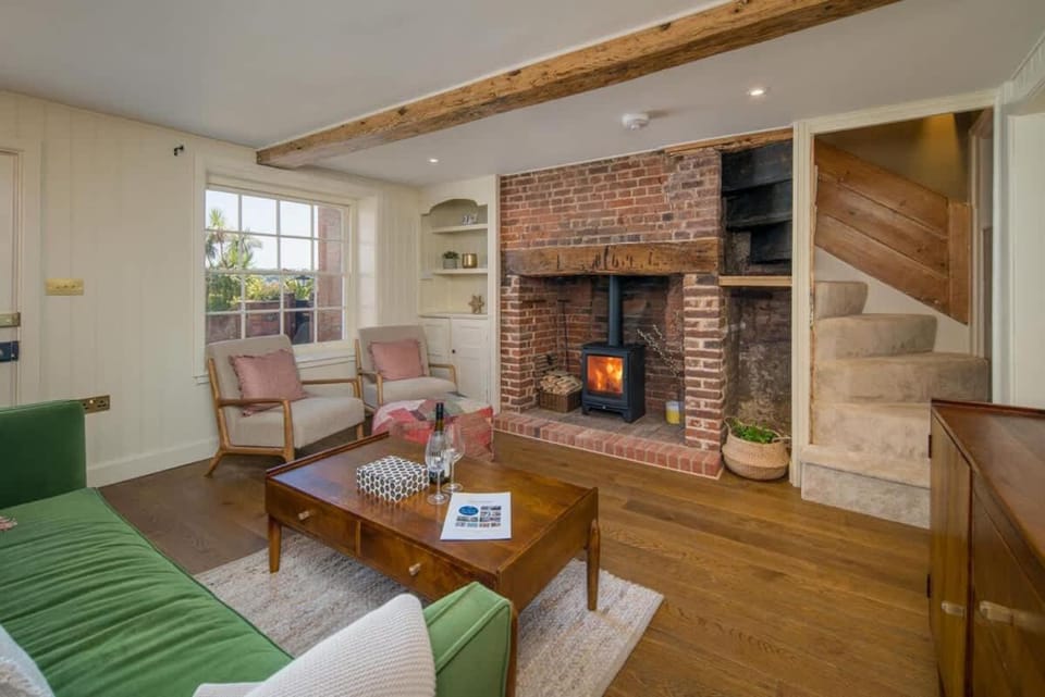 Honeybee Cottage House in England
