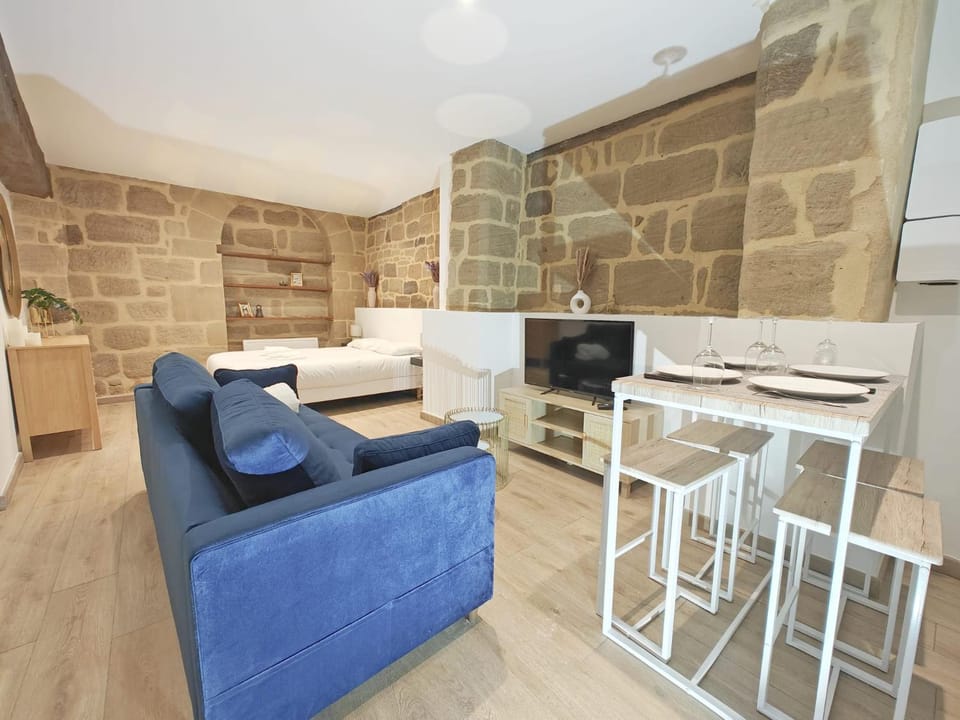Bed, Living room, Dining area