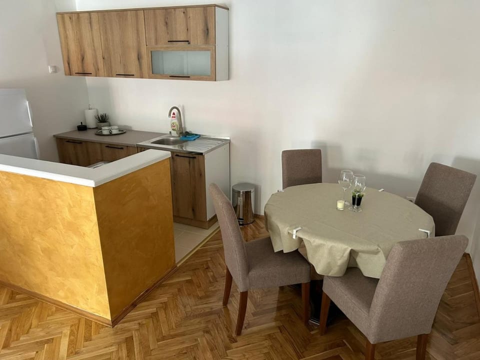 Apartman Lana Apartment in Budva