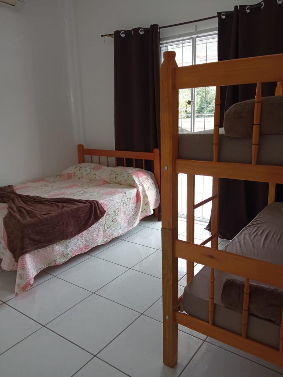 Bed, Photo of the whole room, Bedroom, bunk bed