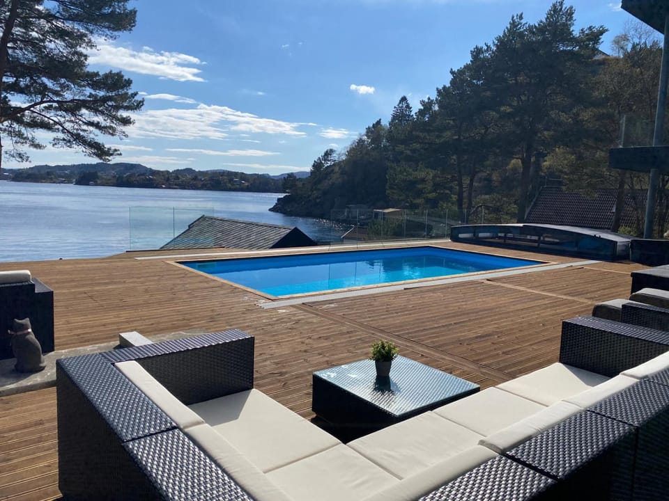 Patio, Pool view, Sea view, Swimming pool, sunbed