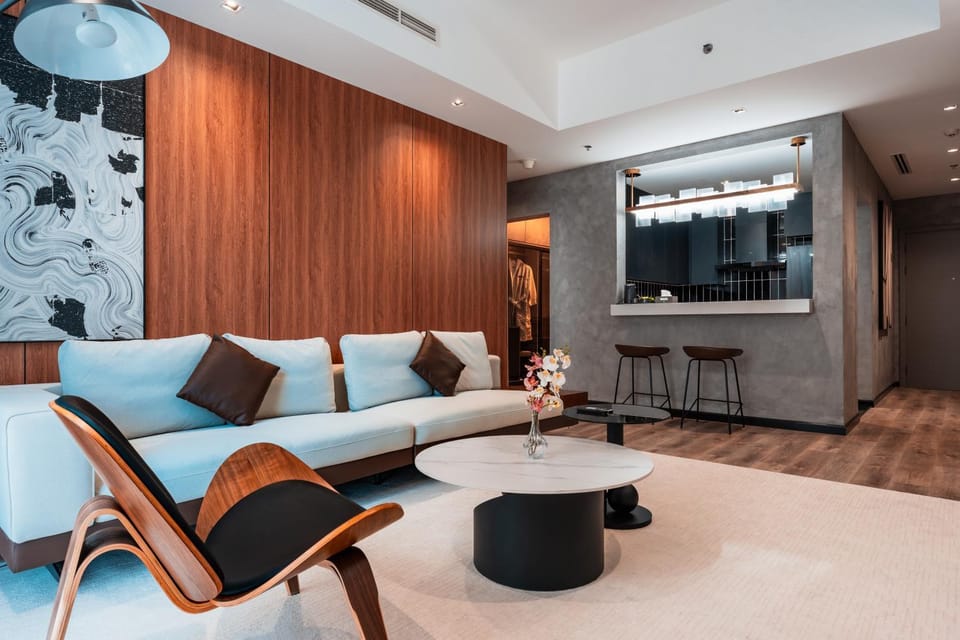 Downtown Dunya Tower Apartment in Dubai
