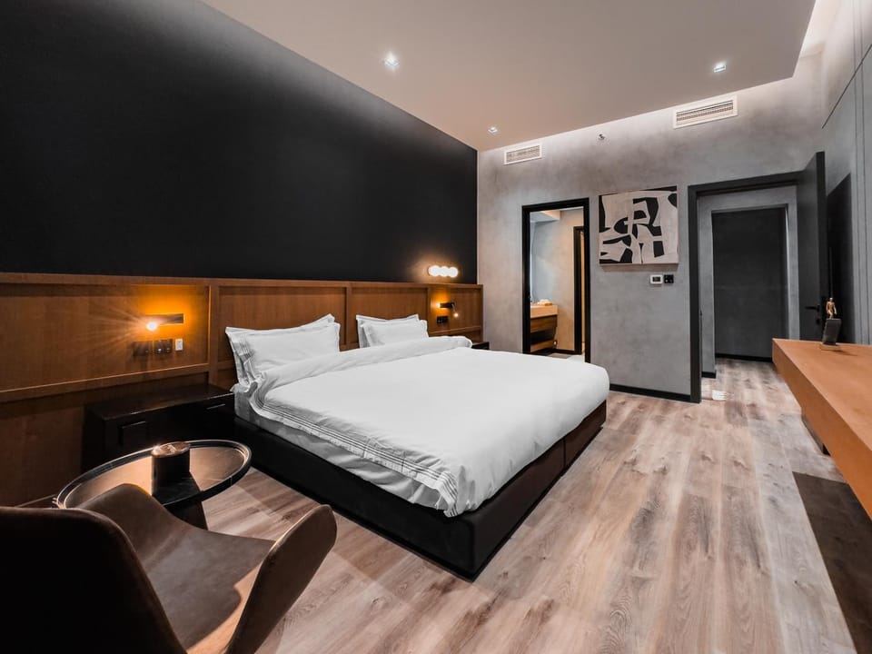 Downtown Dunya Tower Apartment in Dubai