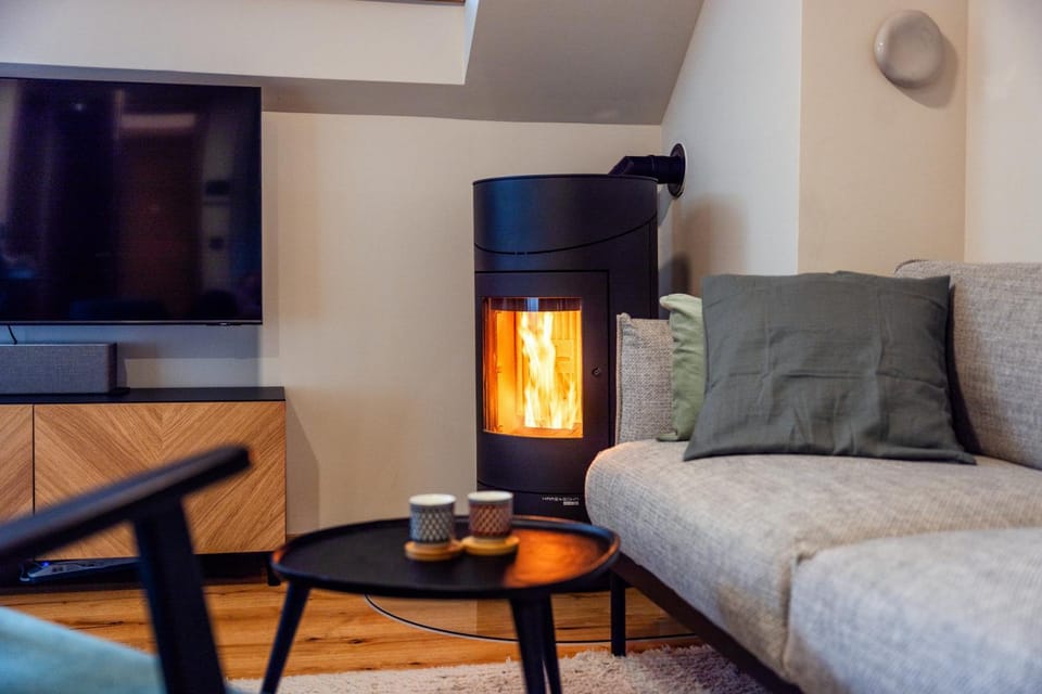 Living room, Seating area, fireplace